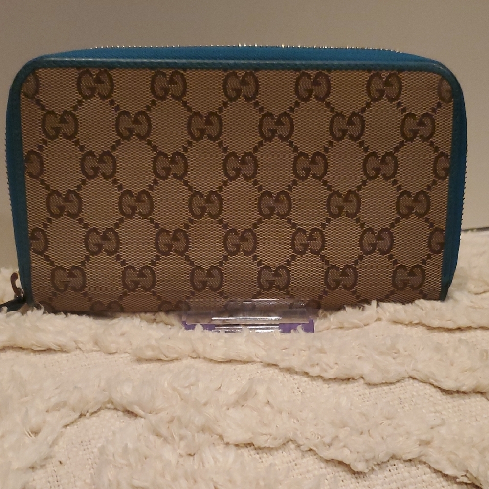 Gucci Tan and Teal Monogram Wallet